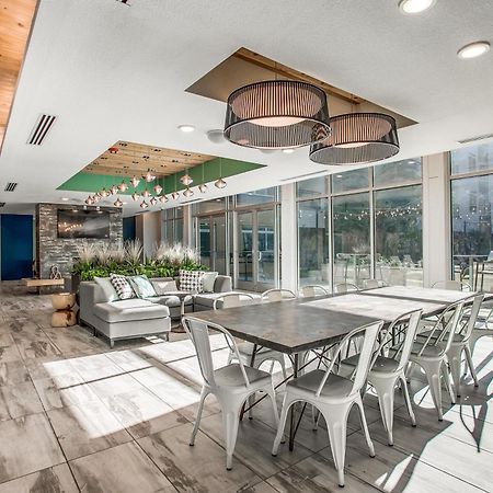 Lush Downtown Condo On Riverwalk W King Ste, Free Parking, Pet Friendly, Centrally Located On Riverwalk San Antonio Buitenkant foto