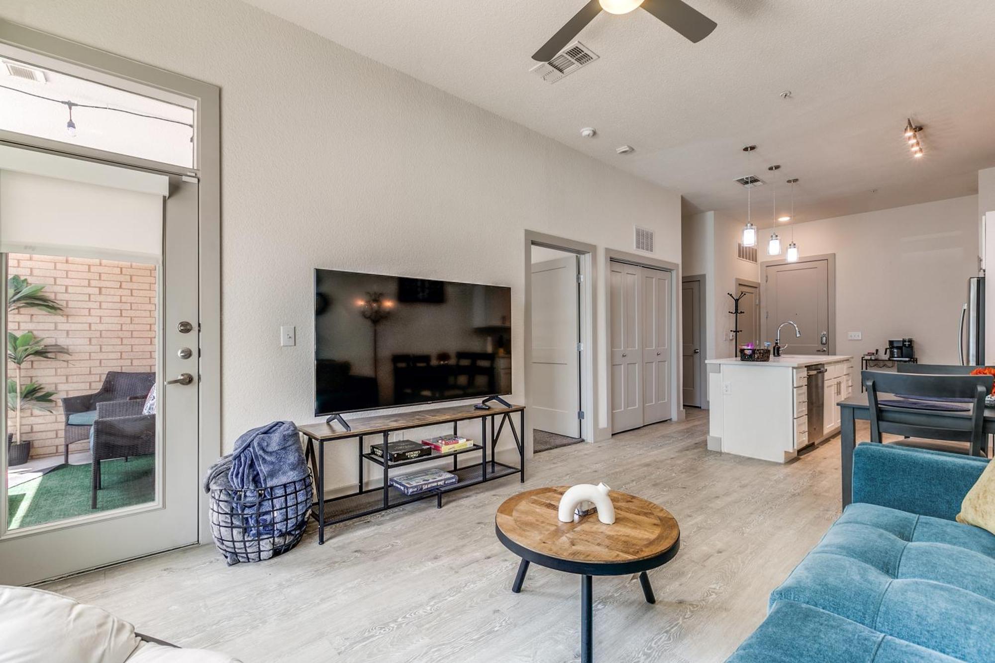 Lush Downtown Condo On Riverwalk W King Ste, Free Parking, Pet Friendly, Centrally Located On Riverwalk San Antonio Buitenkant foto