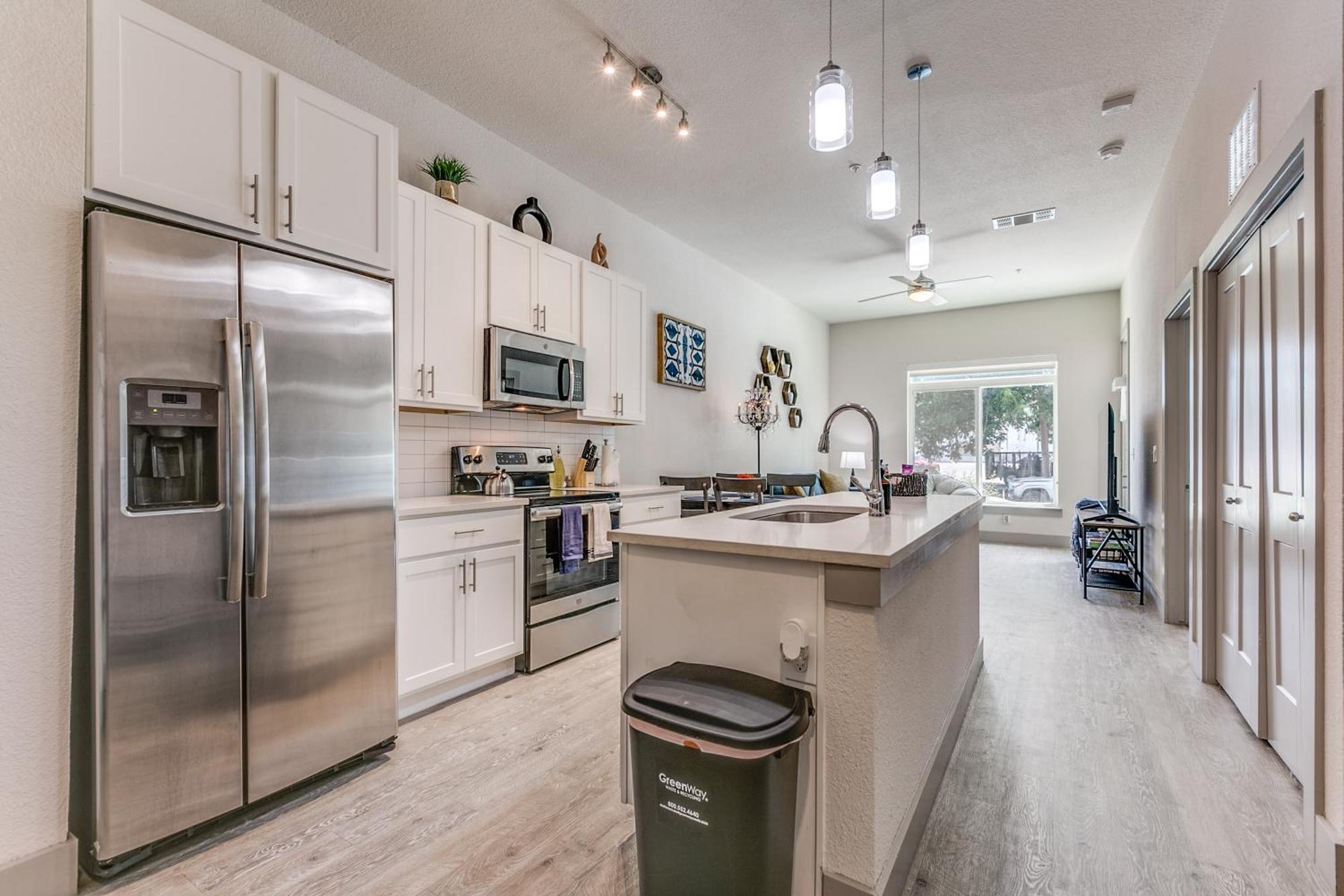Lush Downtown Condo On Riverwalk W King Ste, Free Parking, Pet Friendly, Centrally Located On Riverwalk San Antonio Buitenkant foto