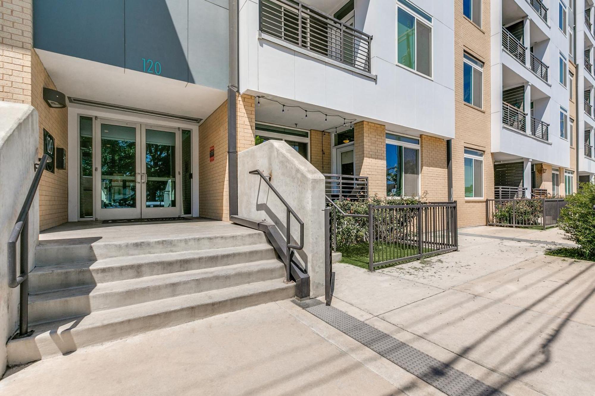 Lush Downtown Condo On Riverwalk W King Ste, Free Parking, Pet Friendly, Centrally Located On Riverwalk San Antonio Buitenkant foto