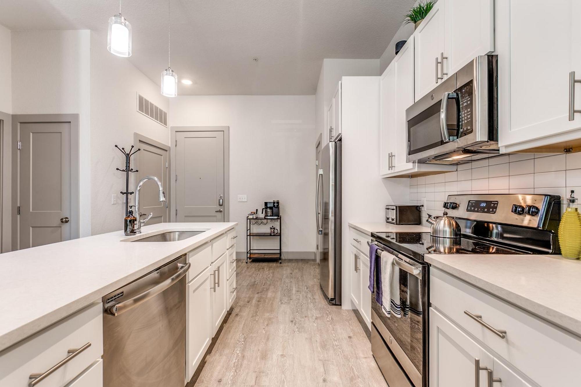 Lush Downtown Condo On Riverwalk W King Ste, Free Parking, Pet Friendly, Centrally Located On Riverwalk San Antonio Buitenkant foto