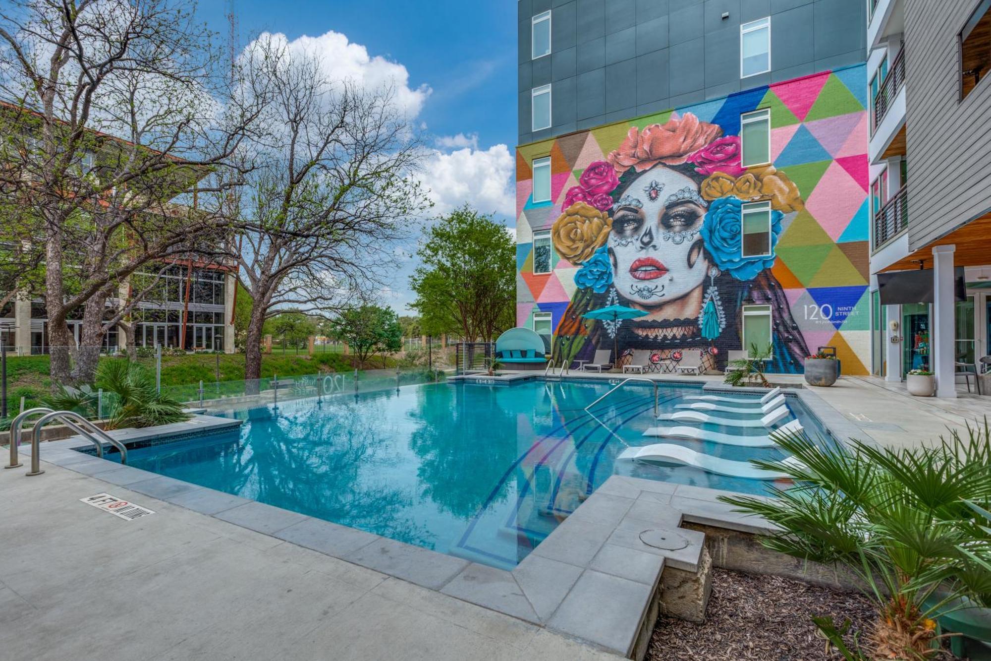 Lush Downtown Condo On Riverwalk W King Ste, Free Parking, Pet Friendly, Centrally Located On Riverwalk San Antonio Buitenkant foto